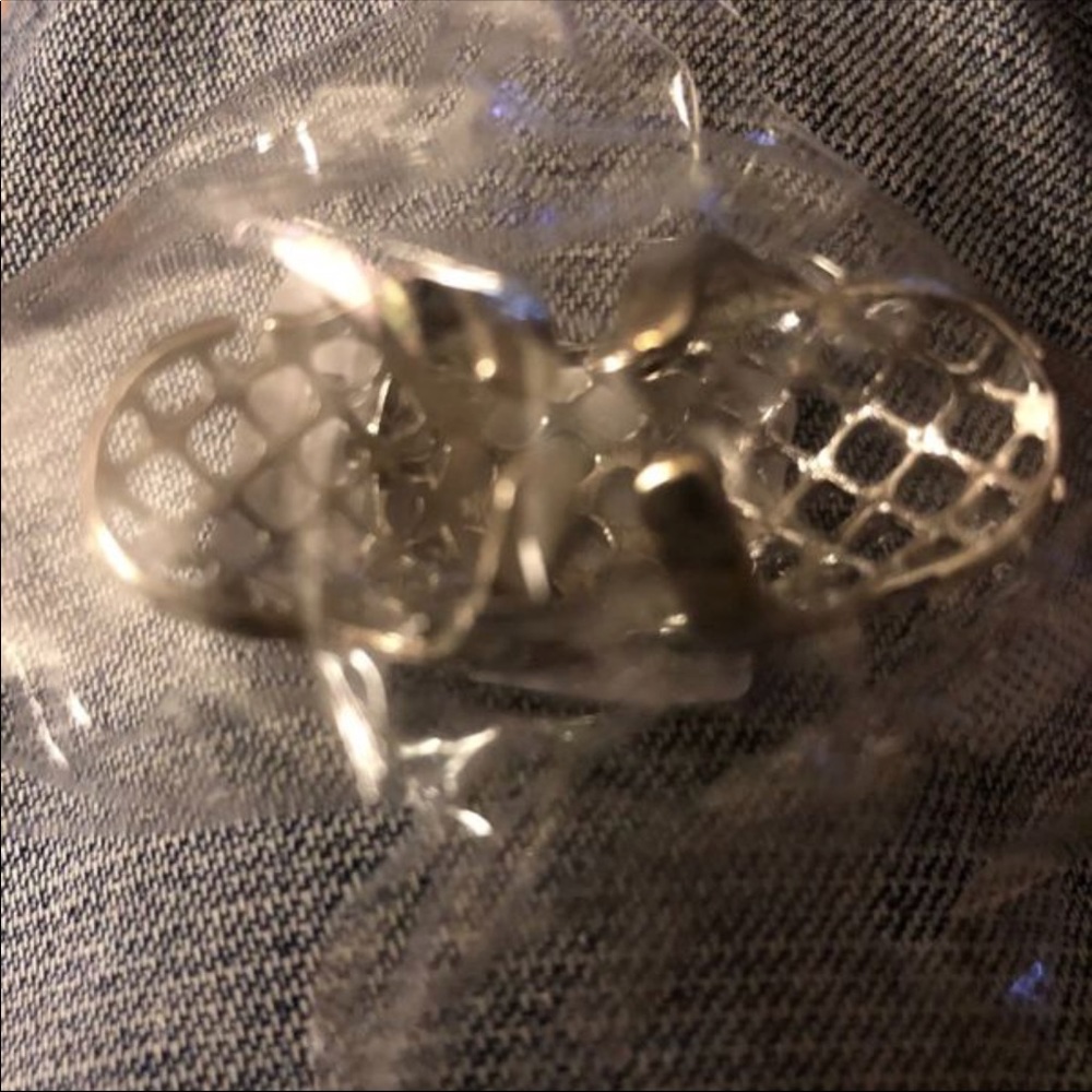 Super Cool Ring - Picture 2 of 2